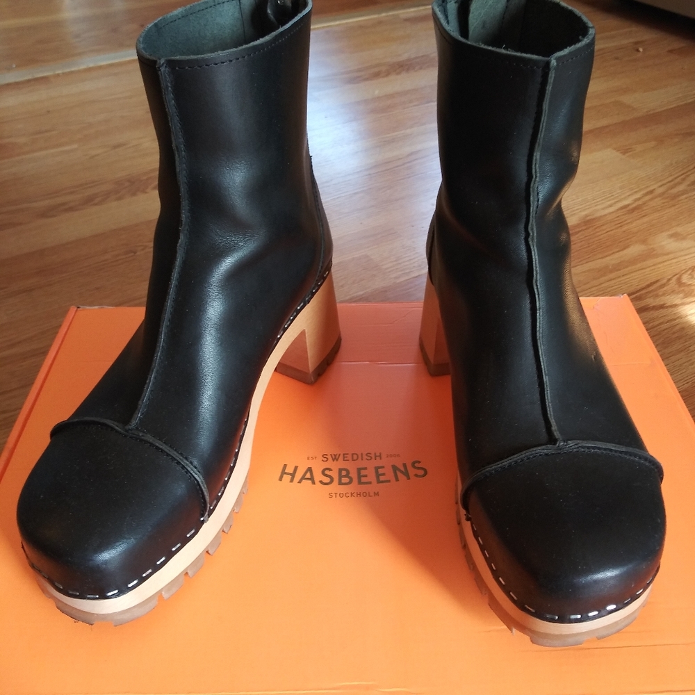 MOVING OUT SALE -Swedish Hasbeens Stitchy Boot EUC with original box.